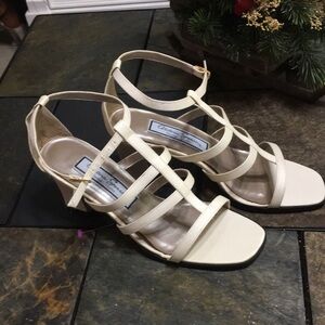 Victoria Spenser, 3” Cabana Heels. Size 8